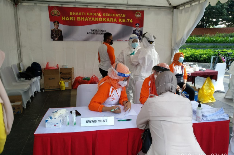 Pasien Wisma Atlet Melonjak Drastis, Jakarta Perbanyak Tes PCR