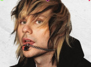 Michael Clifford Lepas Album Solo ‘SIDEQUEST’, Refleksi Diri dan Babak Baru sebagai Ayah