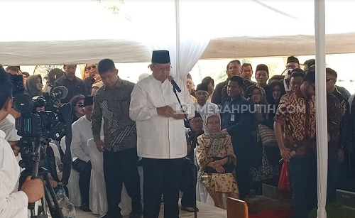 SBY: Semoga Ibunda Dipertemukan Dengan Istri Tercinta Almarhumah Ani