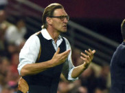 Pemain Madrid Ejek Pakaian Manager Granada Seperti Pelayan 