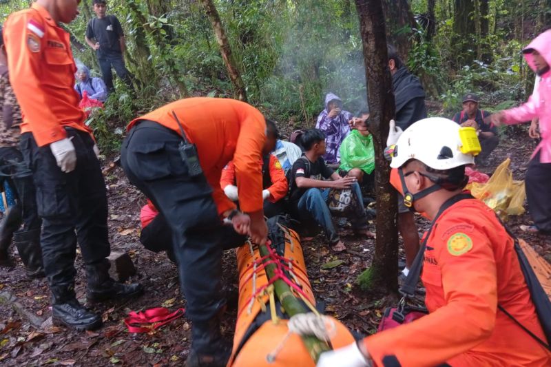Pendaki Remaja Tewas di Gunung Rinjani Jalur Aik Berik, Tim SAR Ngebut Dibekali Drone Thermal untuk Cari Korban