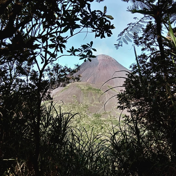 Gunung Soputan. (Foto: instagram.com/clachaanstsycl)