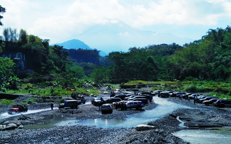 Gunung Merapi dari Kawasan Kaliurang