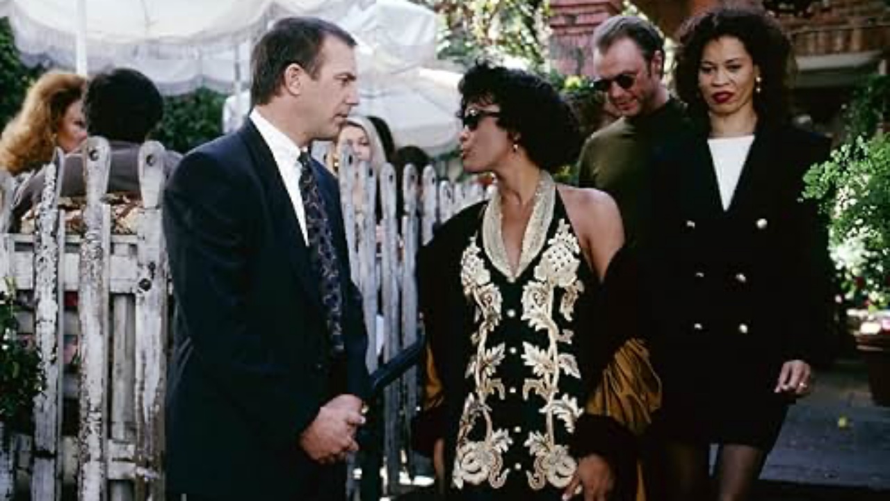 Film Ikonik 'The Bodyguard' Diproduksi Ulang, Libatkan Sutradara Sam Wrench