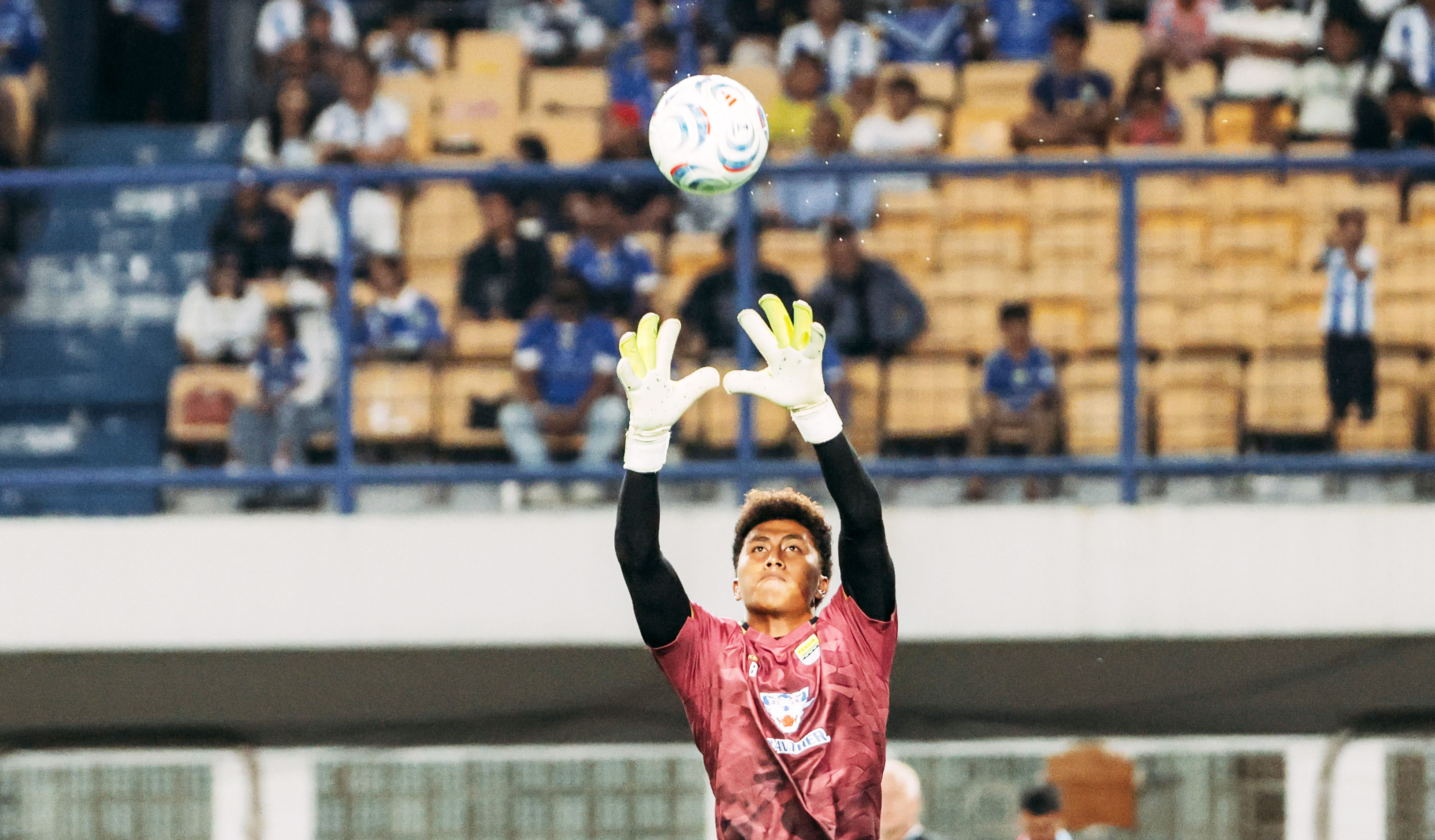 Kiper Persib Fitrah Maulana Siapkan Mental Jika Dipilih Jadi Starter oleh Igor Tolic Saat Melawan Persija