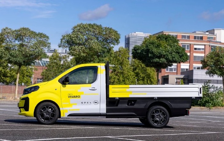 Opel Vivaro Flatbed Resmi Meluncur, Tawarkan Fleksibilitas untuk Pelaku Usaha