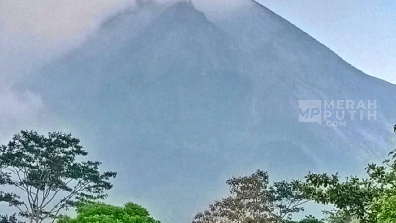 Aktivitas Gunung Merapi Meningkat, Warga Diminta Waspada Guguran Lava dan Awan Panas