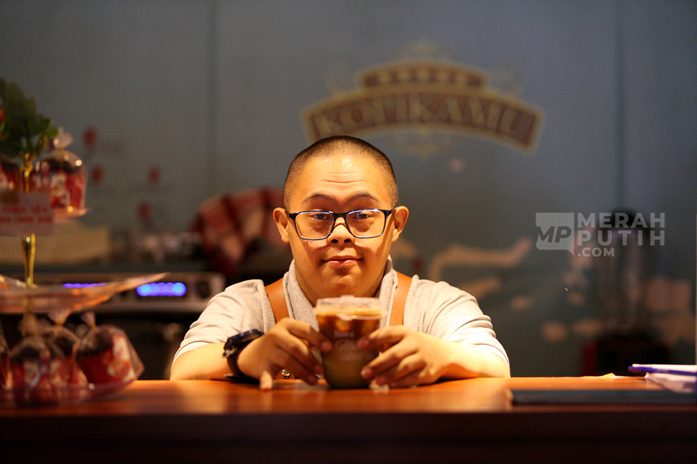 Mencicipi Secangkir Kopi Kekinian Karya Barista Disabilitas Down Syndrome di Kopi Kamu 