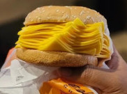 Di Thailand, Burger Tanpa Daging Hanya Diisi 20 Lembar Keju
