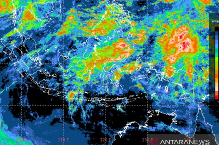 Hujan Lebat Disertai Angin-Petir Guyur Beberapa Wilayah di Indonesia