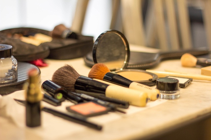 Alat-alat make-up. (Foto: Pixabay/stefan089)