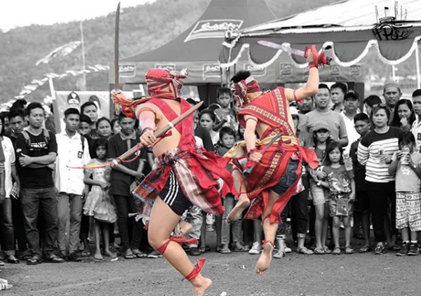 festival pesona selat lembeh-tari kabasaran