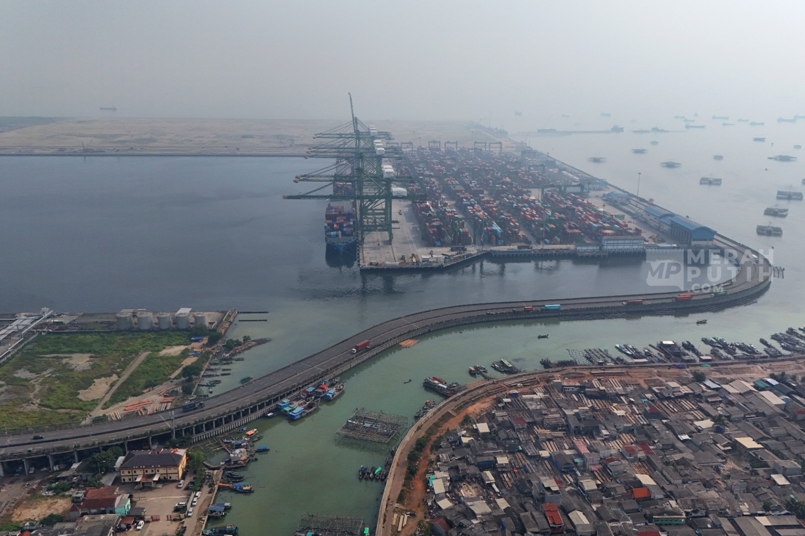 Pembangunan Tol Layang NPEA Seksi II Diharapkan Kurangi Kepadatan Truk Logistik