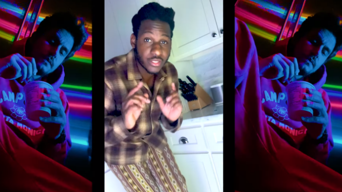 Video Klip Inside Friend Milik Leon Bridges dan John Mayer Hanya Direkam Menggunakan iPhone