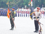 Jelang Lengser, Jokowi Anugerahi 7 Satuan Polri Tanda Kehormatan Nugraha Sakanti
