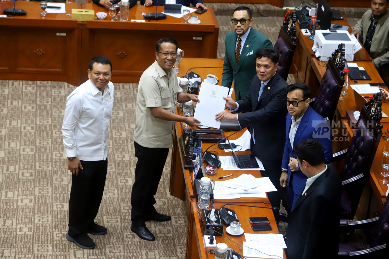 Raker Menteri Hukum dengan Baleg DPR Sepakati Bentuk Panja RUU Polri