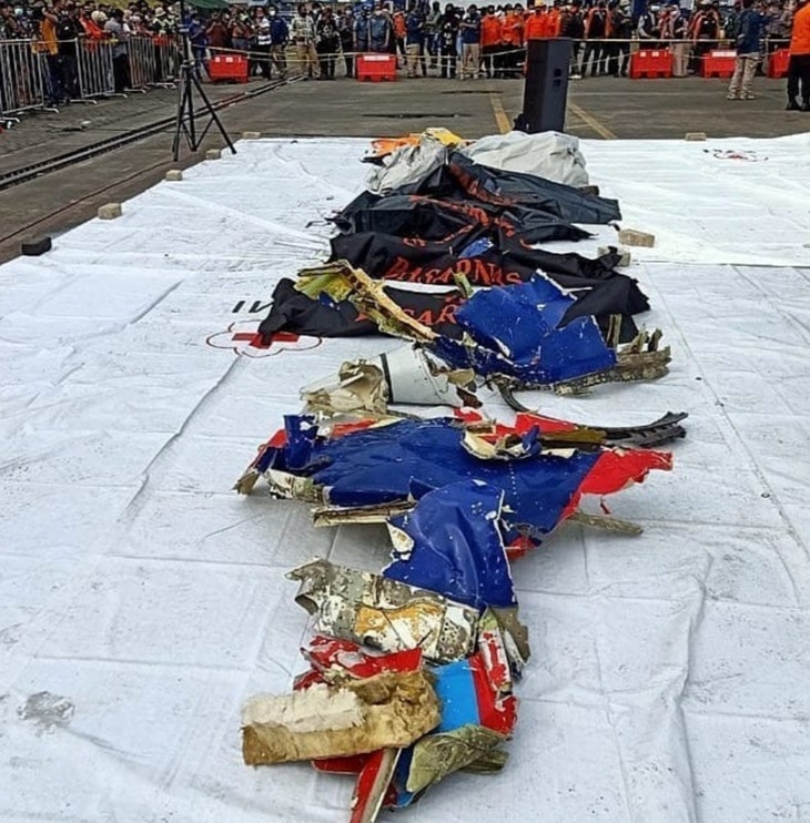 Tim SAR gabungan terus menemukan body part dan bagian pesawat dari lokasi jatuhnya  Sriwijaya Air, di wilayah Kepulauan Seribu. (Foto: MP/Istimewa)