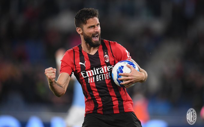 Menang Dramatis di Olimpico, Milan Kembali Ambil Alih Puncak Klasemen