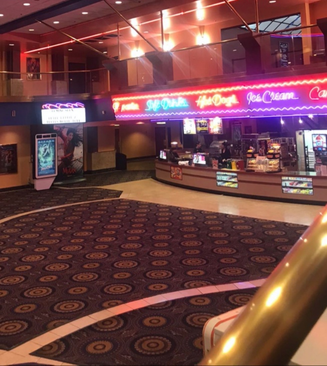 Suasana bioskop Regal di LA sangat sepi. (Foto: Istimewa) 