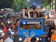 Pramono-Rano Naik Oplet Ambil Nomor Urut di KPUD Jakarta