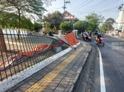 Mobil Tabrak Tembok Cagar Budaya Mangkunegaran hingga Roboh, Perbaikan Dilakukan Sesuai Aturan 