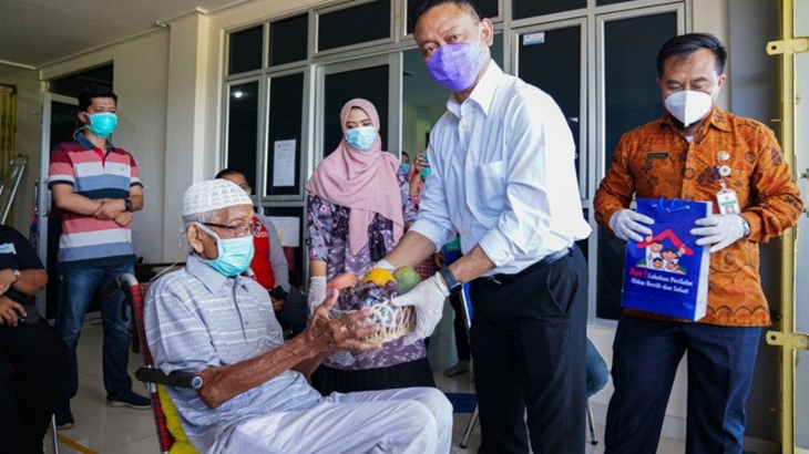 Pasien Usia 95 Tahun di Pontianak Sembuh dari COVID-19
