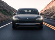 Tesla Tarik Lebih dari 2,2 Juta Mobilnya Karena Masalah Font Lampu Peringatan