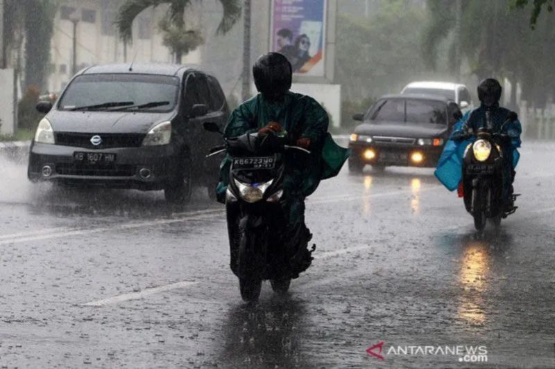 Prakiraan BMKG: Sebagian Besar Wilayah di Indonesia Hujan Sedang hingga Lebat