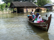 Sungai Meluap, Ratusan Rumah di Cirebon Kebanjiran