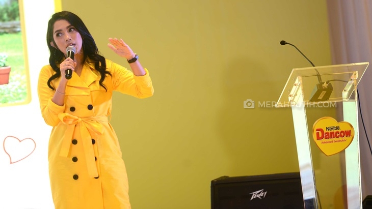 'Parents', Begini Cara Ussy Sulistiawati Jauhkan Anak dari Gawai