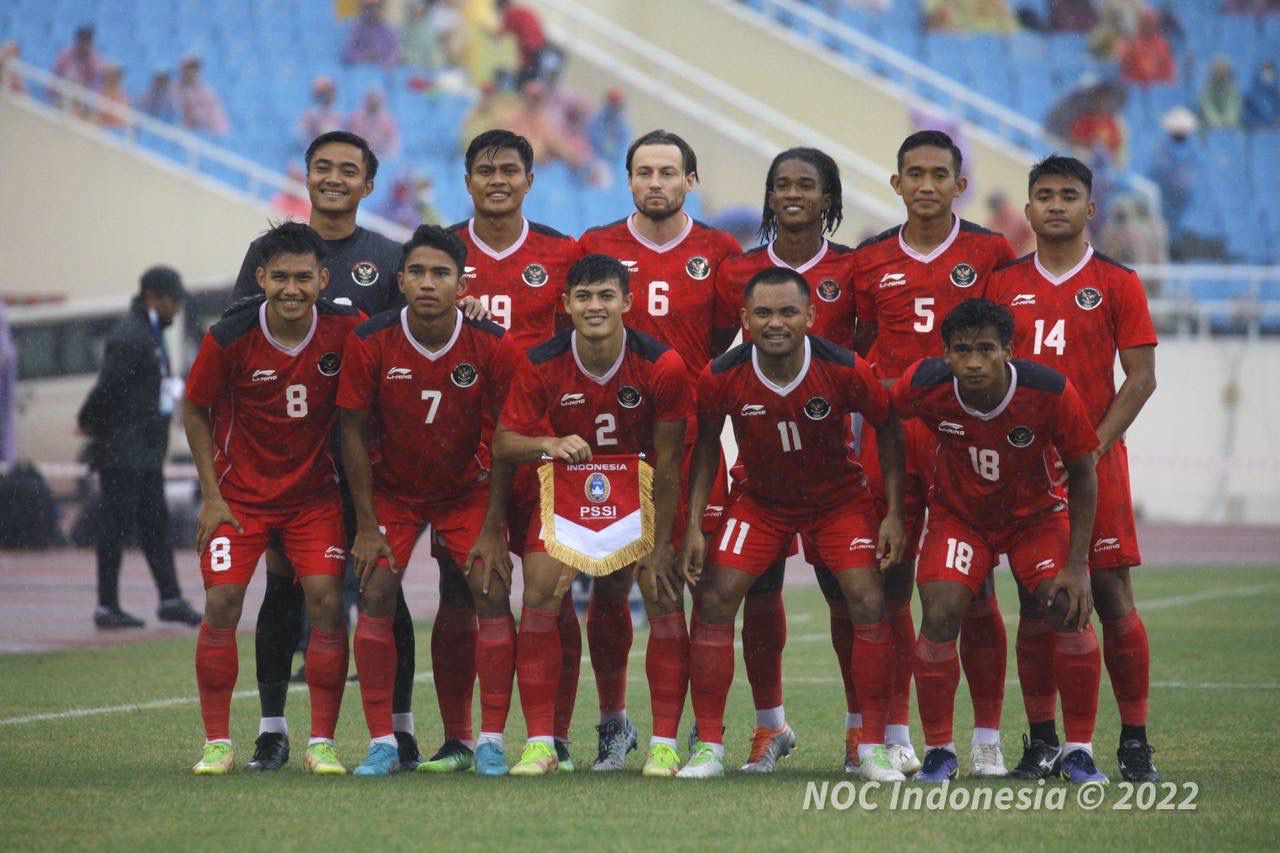 Timnas Indonesia U-23 melawan Malaysia. (NOC Indonesia/Naif Al&rsquo;as)