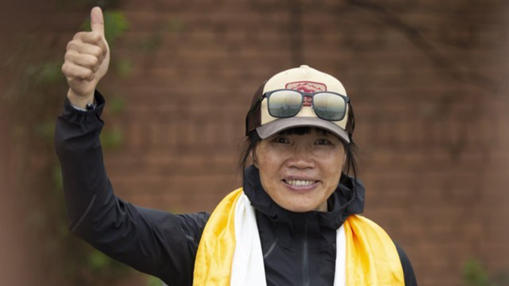 Tsang Yin Hung, dari Guru hingga Penakluk Everest