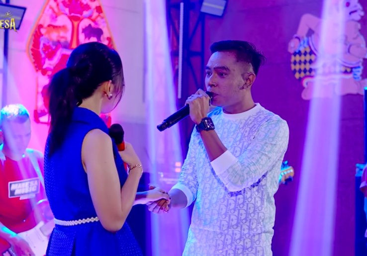 Makna Lirik Lagu Selendang Biru Gerry Mahesa dan Rena Movies, Cinta Telah Memudar