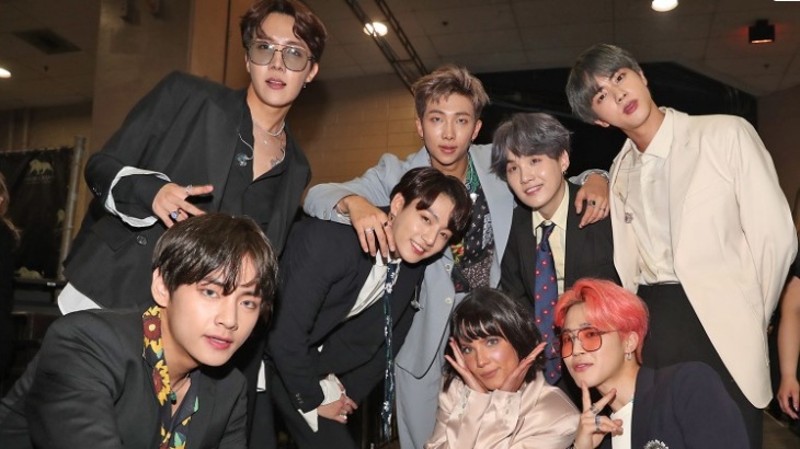Halsey, Lauv, dan MAX Kecam Komentar Rasialisme yang Diterima BTS