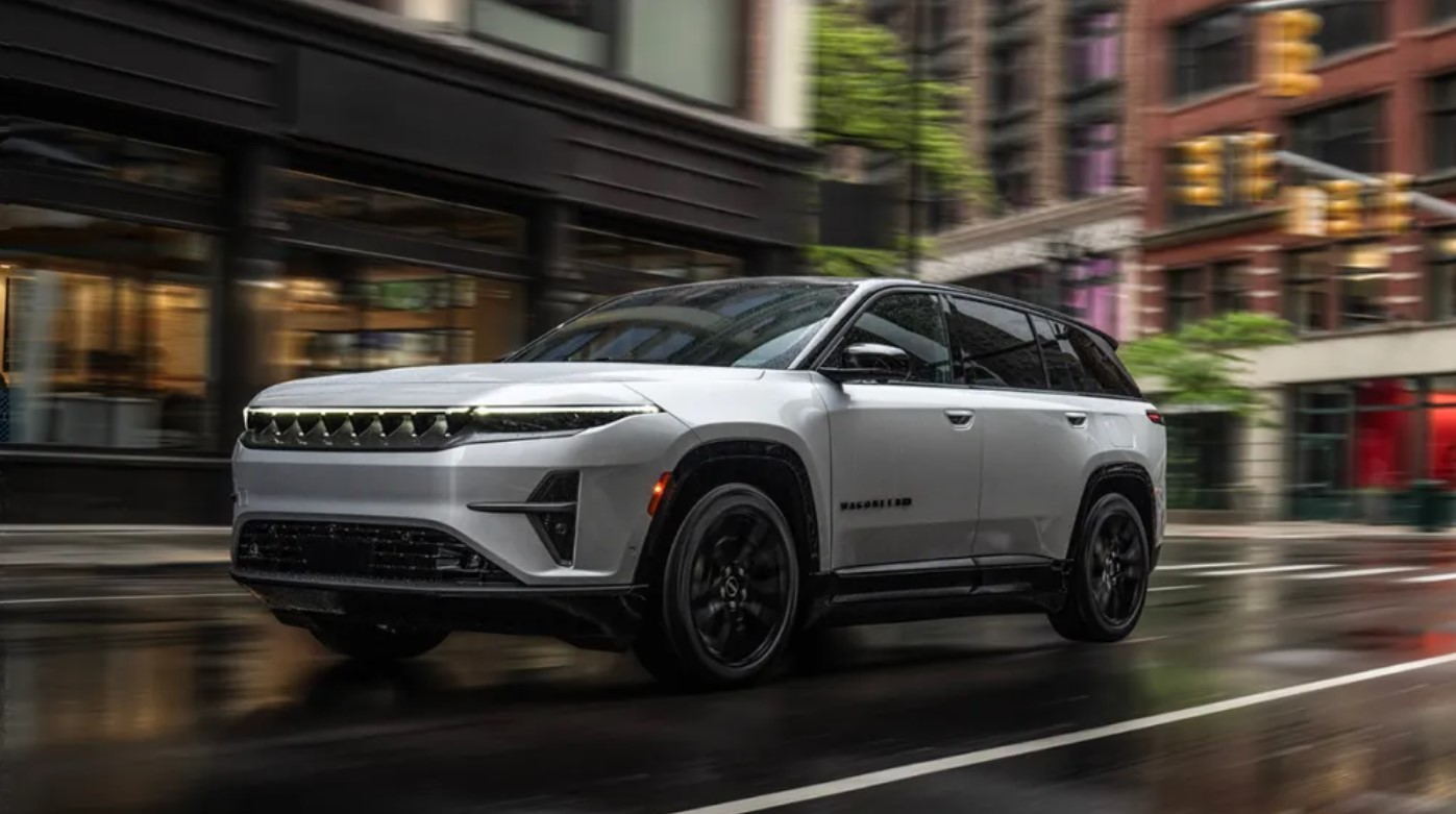 Dilengkapi Fitur-Fitur Mewah, Jeep Luncurkan SUV Listrik Wagoneer S