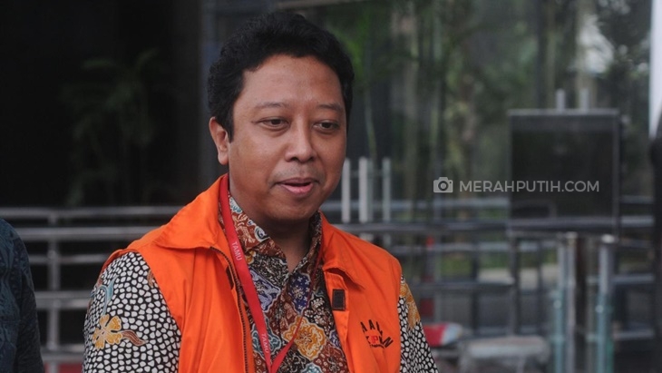 Tersangka suap eks Ketum PPP M Romahurmuziy. (MP/Ponco Sulaksono)