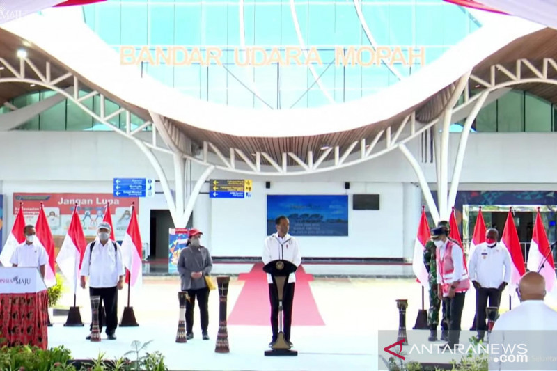 Presiden Jokowi Resmikan Terminal Baru Bandar Udara Mopah