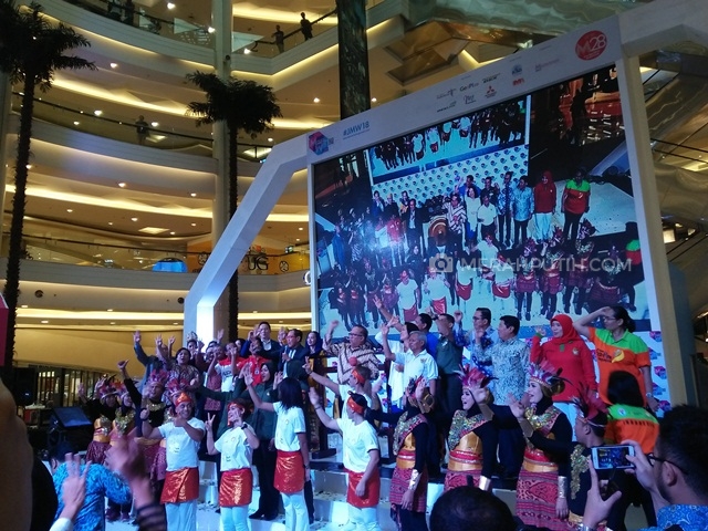 Band Menteri Kabinet Kerja 'Elek Yo Band' Ramaikan JMW 2018 di Mall Kasablanka