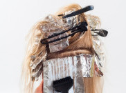 Mengapa Mewarnai Rambut Sendiri Dapat Berbahaya?