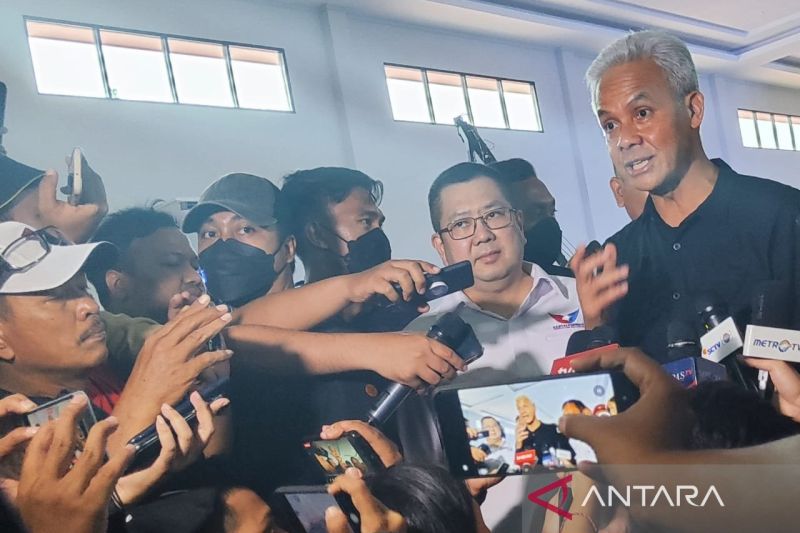 Ganjar: Saya Bersama Pak Mahfud Tidak Ada Beban Masa Lalu