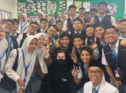 Alan Walker Sambangi Guru dan Siswa-Siswi ke Medan