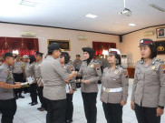  Kapolda Jateng Berikan Penghargaan untuk Anggota Polresta Surakarta Korban Pelemparan Batu