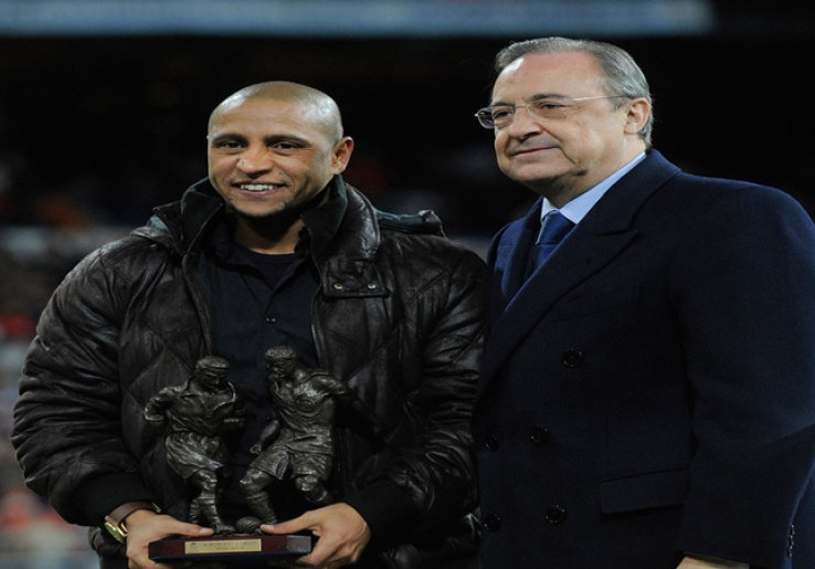Persib Ogah Rekrut Roberto Carlos Jadi Pelatih