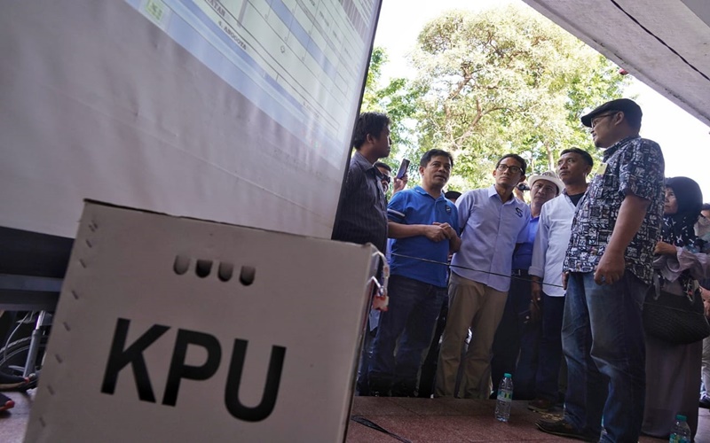  Pantau Rekapitulasi Suara Di Surabaya, Sandiaga Uno Diteriaki 
