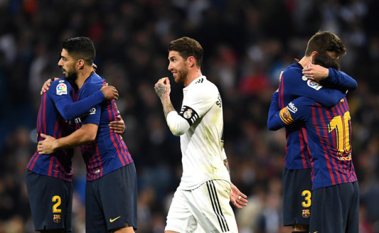 Florentino Perez Urungkan Niat Jual Sergio Ramos