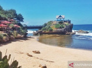 Pantai Selatan Yogyakarta Diserbu Ribuan Wisatawan