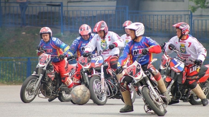 Moto-Ball, Main Bola yang Pakai Motor