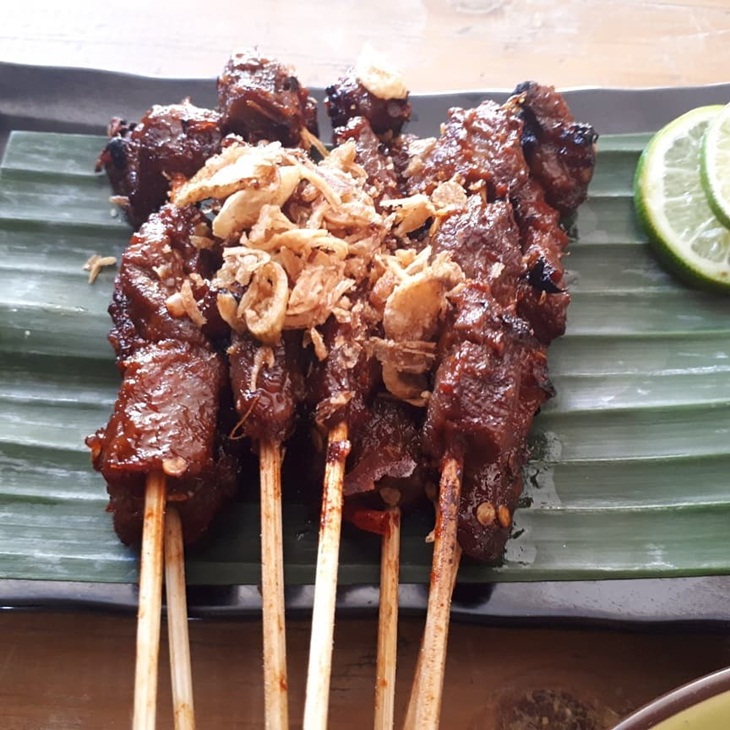 Sate rambiga khas Lombok. (Foto: instagram.com@awal_itu_away)
