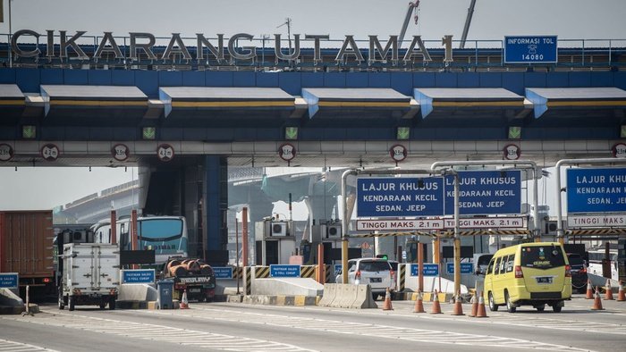 Libur Nataru, 268.514 Kendaraan Melintasi Tol Gerbang Tol Cikampek Utama