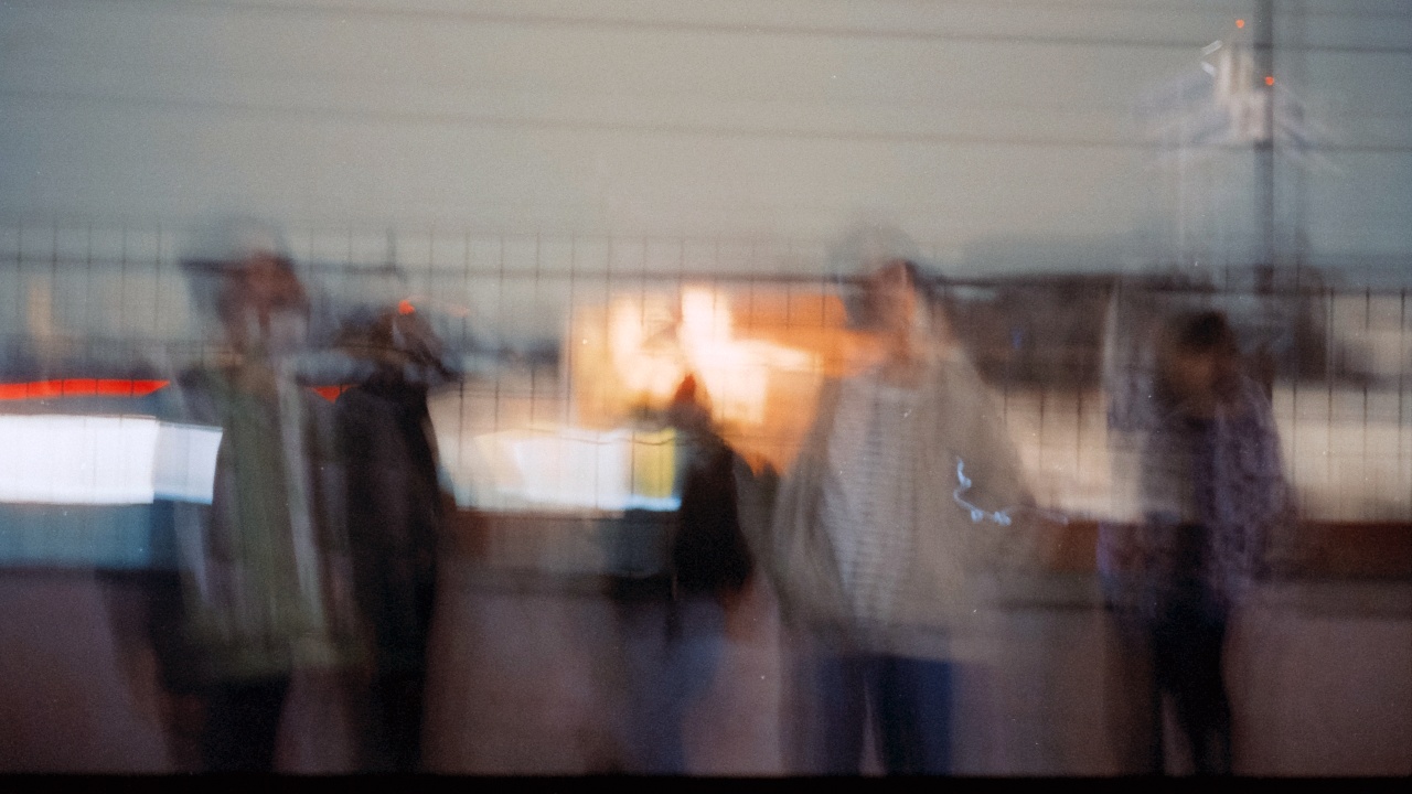 Monopolar Alur Musik Membawa Pendengar Masuk ke Dunia Baru